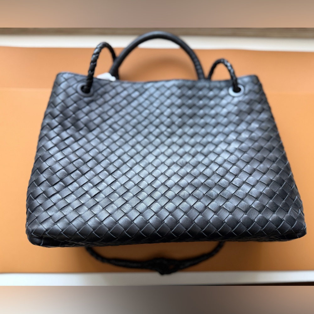Quince Italian Leather Handwoven Satchel in black - Picture 7 of 16
